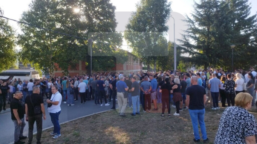 Srbi spriječeni da uđu u opštinu Kosovska Mitrovica