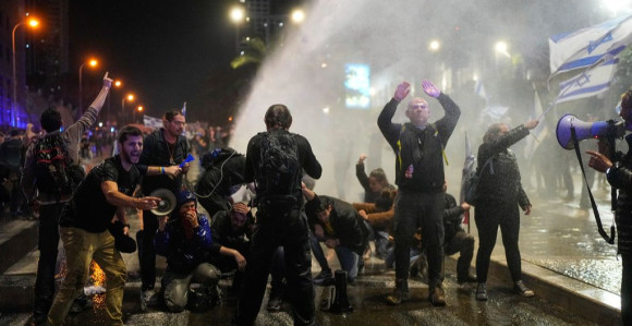 Protest u Tel Avivu: Došlo do sukoba sa policijom