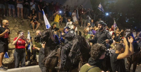 Na protestu u Tel Avivu učestvovalo oko 280.000 ljudi