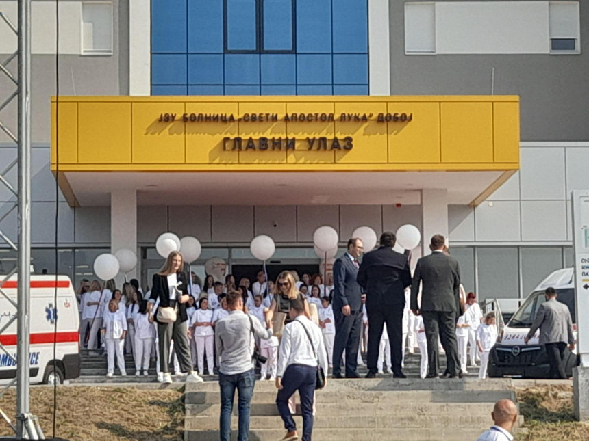 Свечано у Добоју: Отворена нова модерна болница