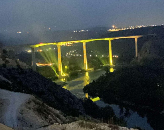 Uz vatromet svečano otvoren most Hercegovina