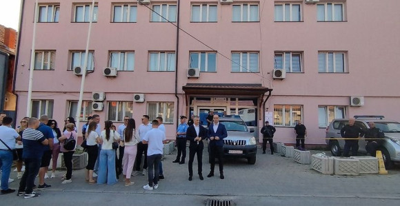 Blokirani svi administrativni prelazi na Kosmetu