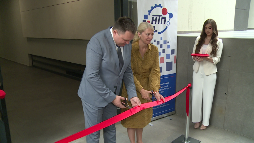 Direktor postavljen, vrpca presječena, čeka se novac