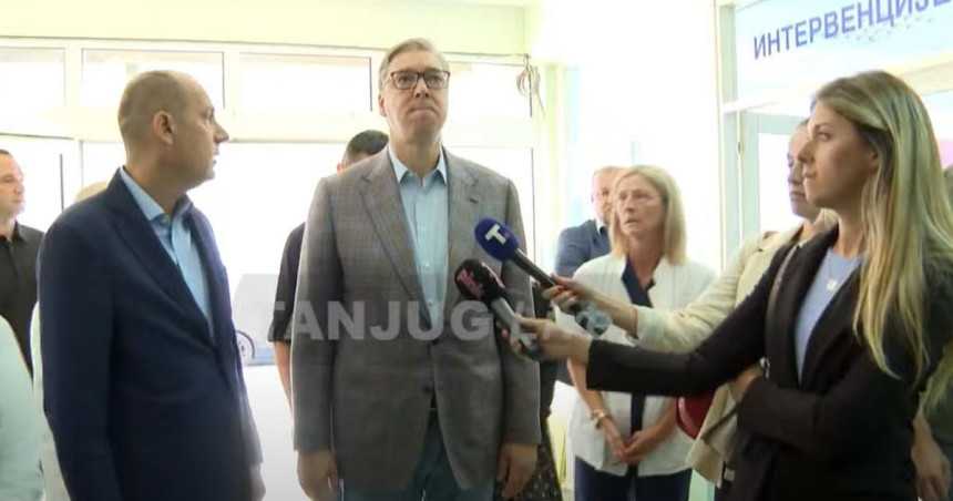Vučić sa Lončarom obilazi Dom zdravlja u Krupnju