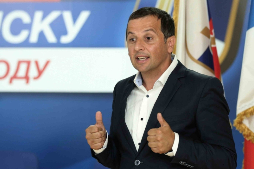 Vukanović: Gdje god dođe Elek čuje se samo plač i lelek