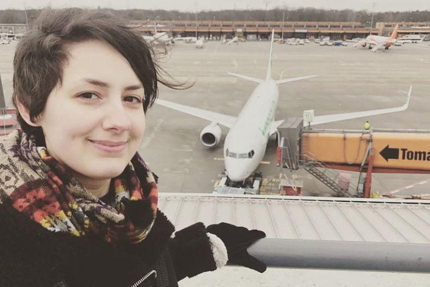 Pre 9 godina se zaljubila u avion a sad su raskinuili  ali ostaju prijatelji!?