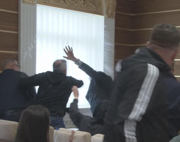 Tuča na sjednici Skupštine opštine Sjenica