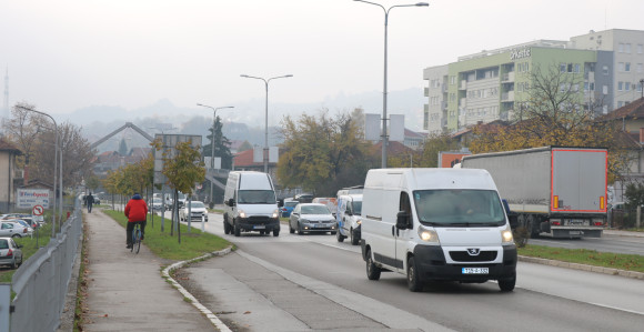 Skuplja registracija: Digitalizuju se, ali preko leđa vozača