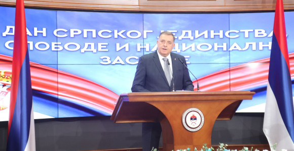 Srpska i Srbija  slave Dan srpskog jedinstva i nacionalne zastave