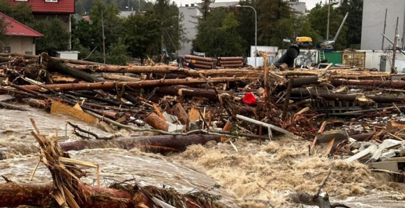 Grad u Poljskoj potpuno nestao u poplavama (VIDEO)