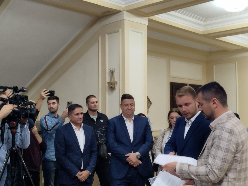 Станивуковић: Корупција и лоповлук у Градском гробљу