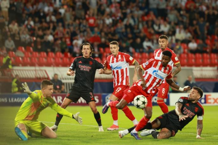 Crvena Zvezda gubi na poluvremenu, Benfika vodi 2:0