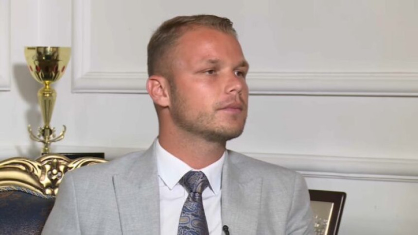 Stanivuković pita: Zašto SNSD ćuti nakon priznanja?