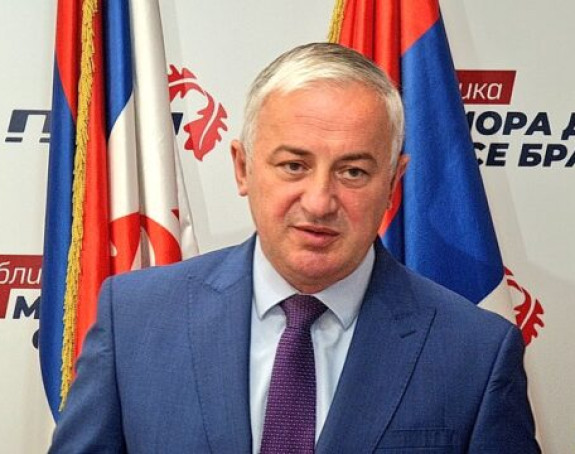 SNSD ponovo slagao sada i mlade bračne parove