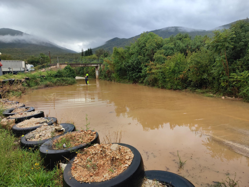 Nova kiša, stari problemi u Trebinju (Video/Foto)