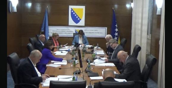 Centralna izborna komisija ponovo kažnjava partije