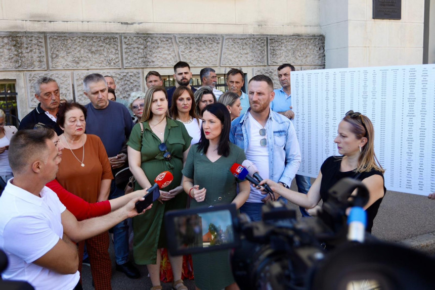 Склопљено преко 300 уговора о раду у Градској управи БЛ
