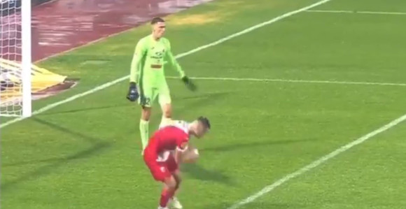 Pogledajte penal koji obilazi svijet (VIDEO)