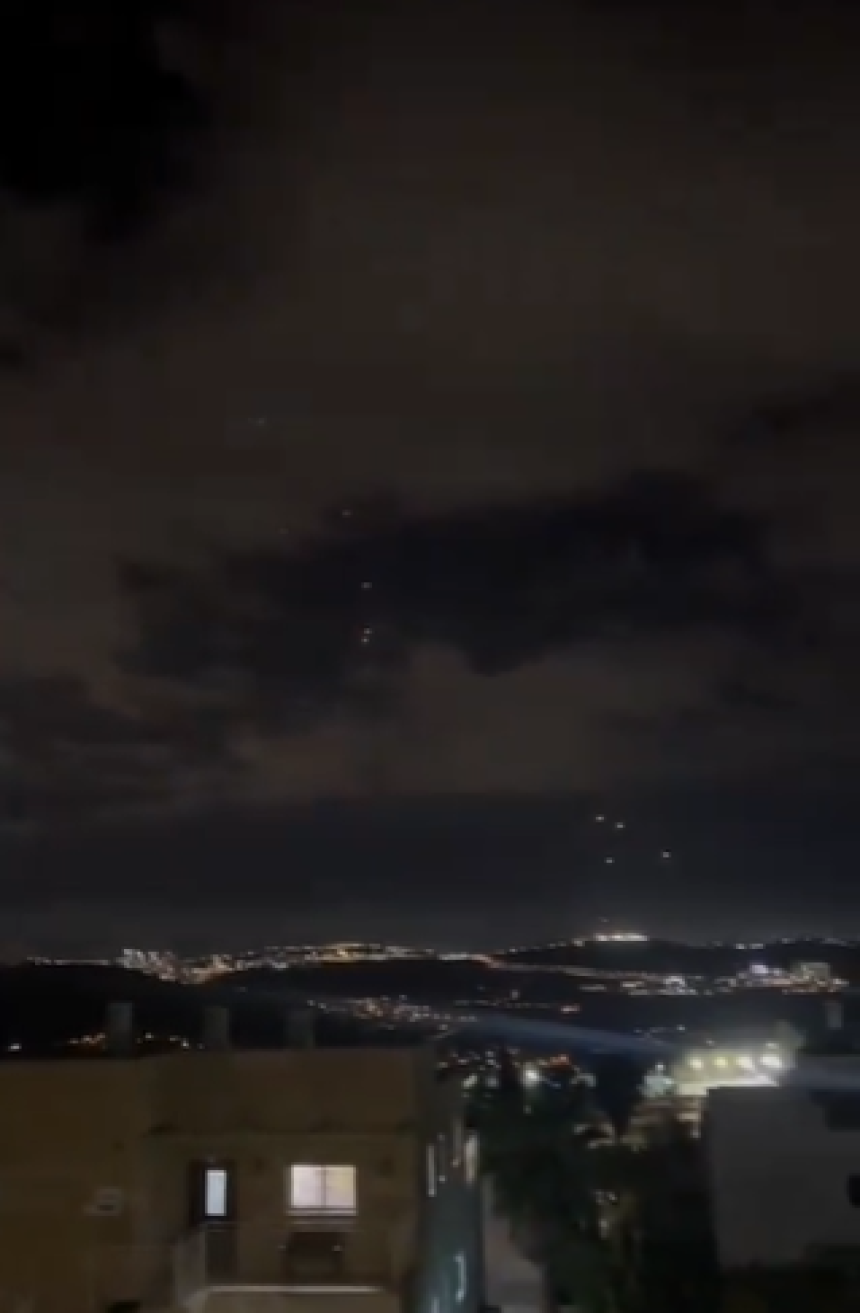 Iran žestoko napao Izrael: Lansirane rakete, čuju se sirene