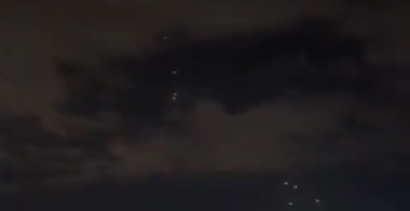 Iran žestoko napao Izrael: Lansirane rakete, čuju se sirene