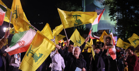 Iranci na ulicama Teherana slavili napad na Izrael