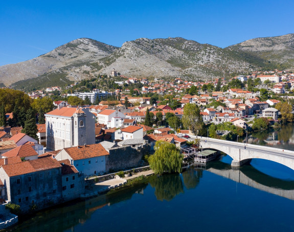 Trebinje: Uhapšena grupa migranata - napali djevojčicu
