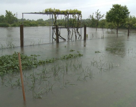 Vlast obećala 15 miliona za zaštitu od poplava, pa slagala
