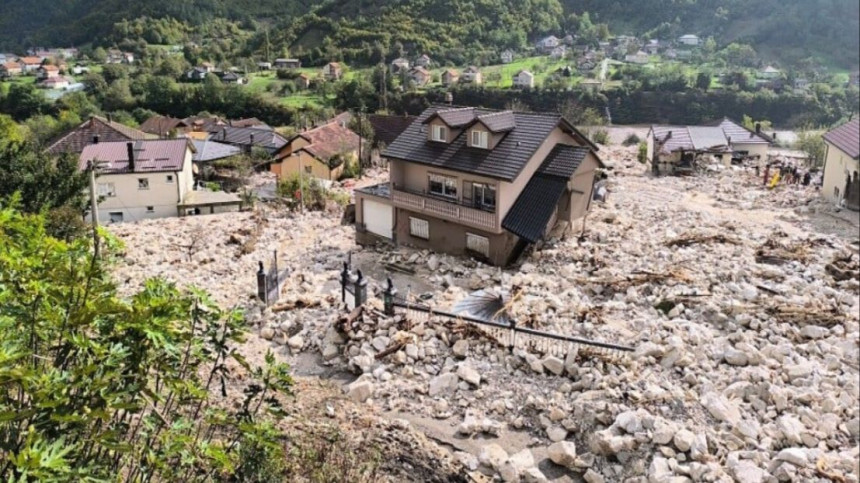 Poplave u Jablanici odnijele 14 života, grad ostao potpuno odsječen (FOTO)