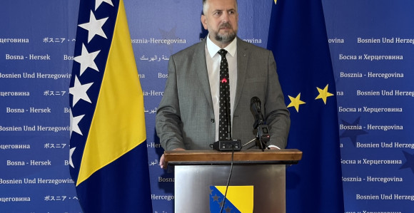 Novaković Bursać nezakonito dobija platu kao delegat