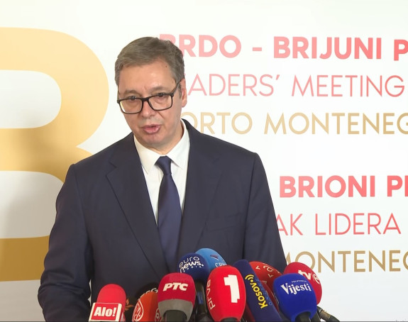 Vučić u Tivtu: Važno da u regionu razgovaramo