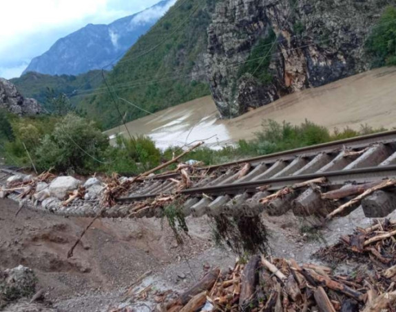 Ugroženo poslovanje ŽRS zbog obustave saobraćaja u FBiH
