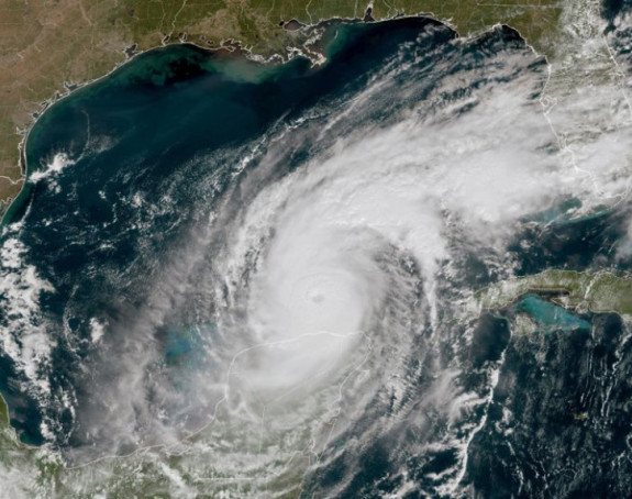 Ураган "Милтон" расте док се прриближава обали Флориде