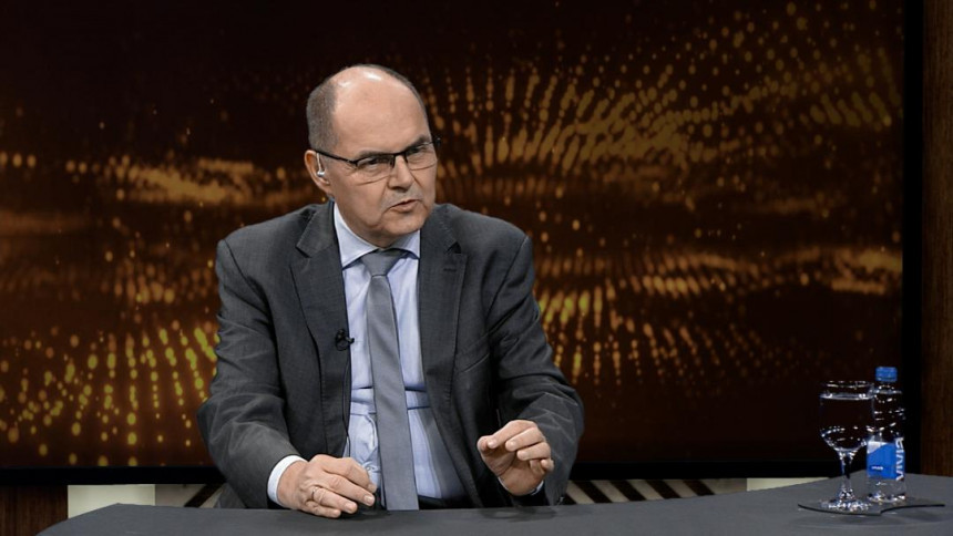 У ком случају ће Шмит користити Бонска овлаштења?