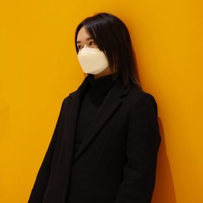 Japanska studentkinja od gumenih trakica kreira odeću!