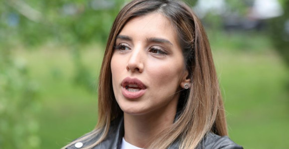 Halo policija - Jovana Pajić u okršaju sa ženom koja je vređala