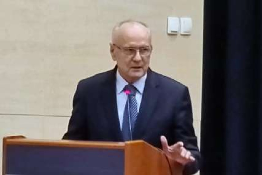 И пензионери Српске дигли глас за одбрану Додика