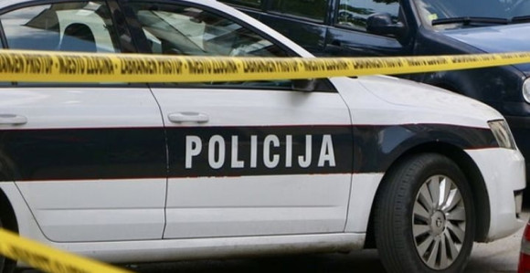 Troje povrijeđeno u sudaru dva vozila kod Živinica