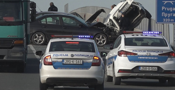Pet povrijeđenih u sudaru više vozila kod Brčkog