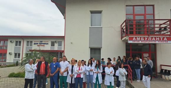 Podrška doktorici: Protest zaposlenih Doma zdravlja