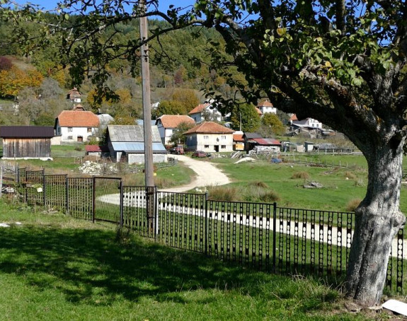 Овдје млади одлазе у градове, остају само пензионери