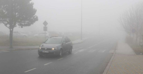 Oprez: Smanjena vidljivost zbog magle u kotlinama