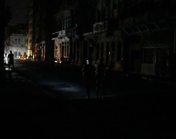 Milioni ljudi bez struje na Kubi, a prijeti uragan