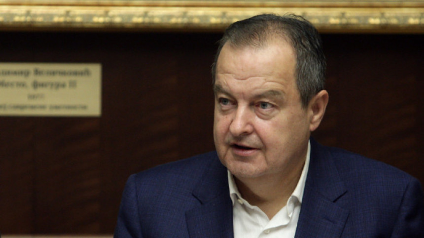 Дачић: Разбијен међународни ланац Интернет превара