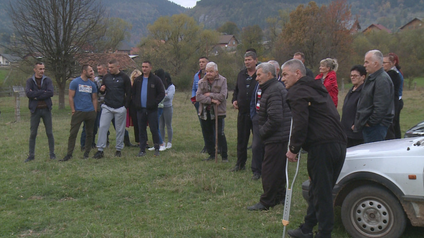 Protest mještana Mokrog kod Pala zbog prodaje zemljišta Arapima