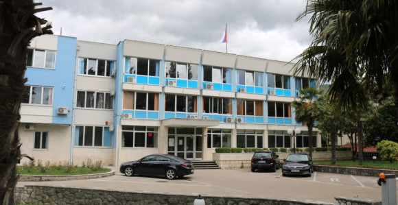 Državni monopolista iz Trebinja rasipa 750.000 KM na reklame
