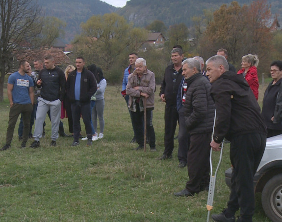 Protest mještana Mokrog kod Pala zbog prodaje zemljišta Arapima