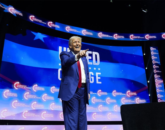 Ako Kamala bude izabrana, Si će se nositi sa njom "kao sa bebom"