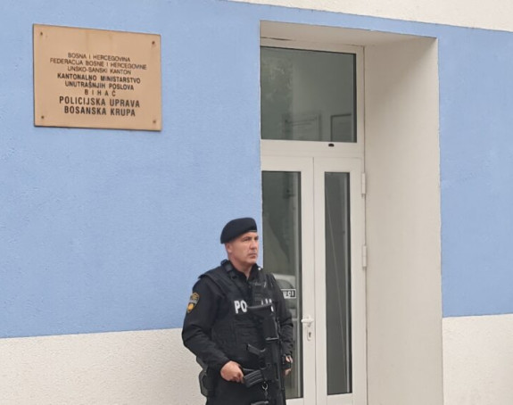 Maloljetnik policajca izbo tri puta, fatalan bio ubod u srce