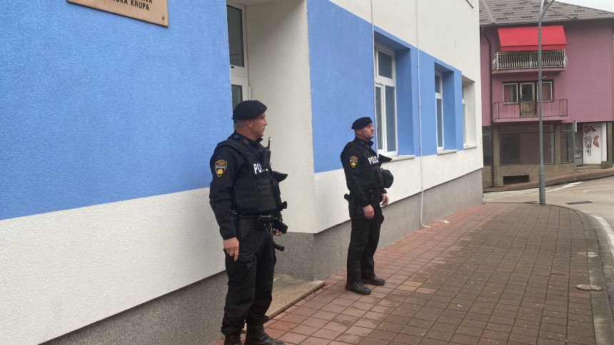 Maloljetnik koji je ubio policajca bio i predsjednik razreda