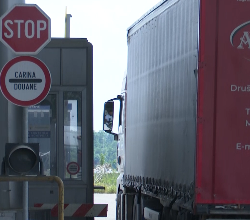 "Vlast živi od PDV-a i to ih zanima, a privreda ne"